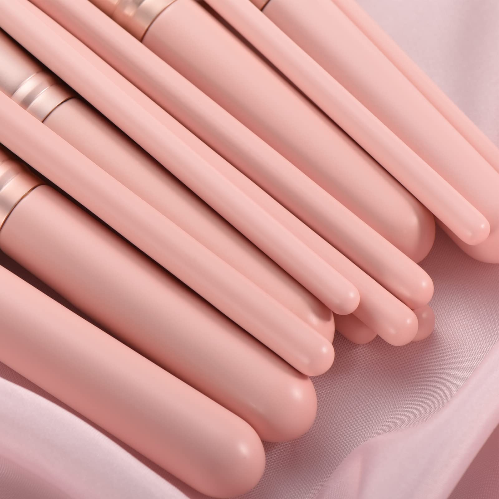 YJ-Anyue 14-piece set highlights cruelty-free bristles and ergonomic wooden handles