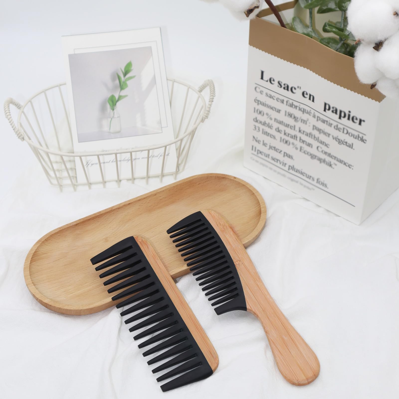 YLMUSU massage ruler comb promoting scalp microcirculation without pulling.