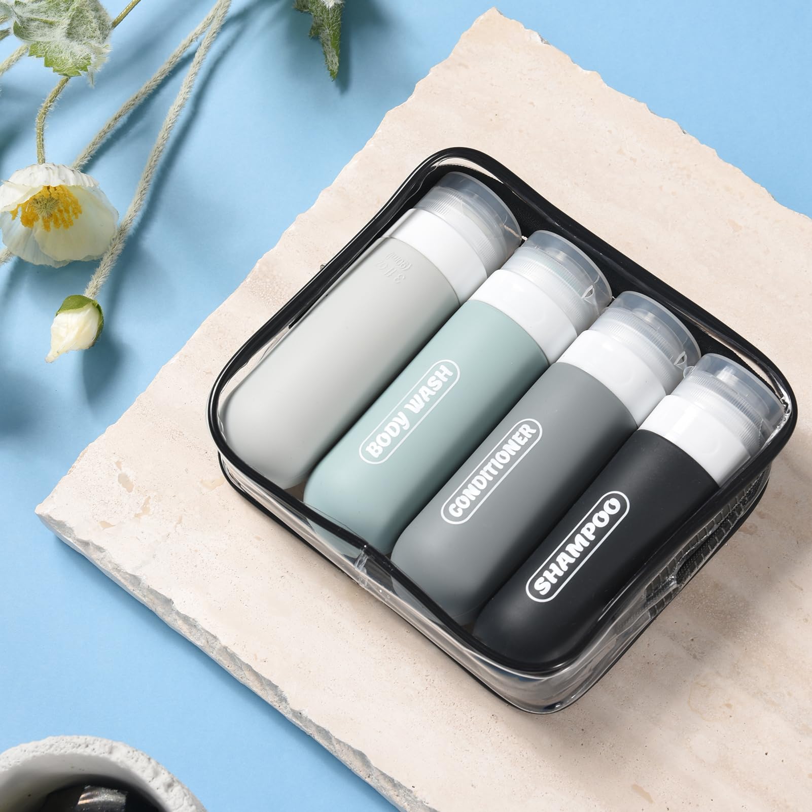 YNSHOUNA BPA-free silicone bottle is soft and squeezable.