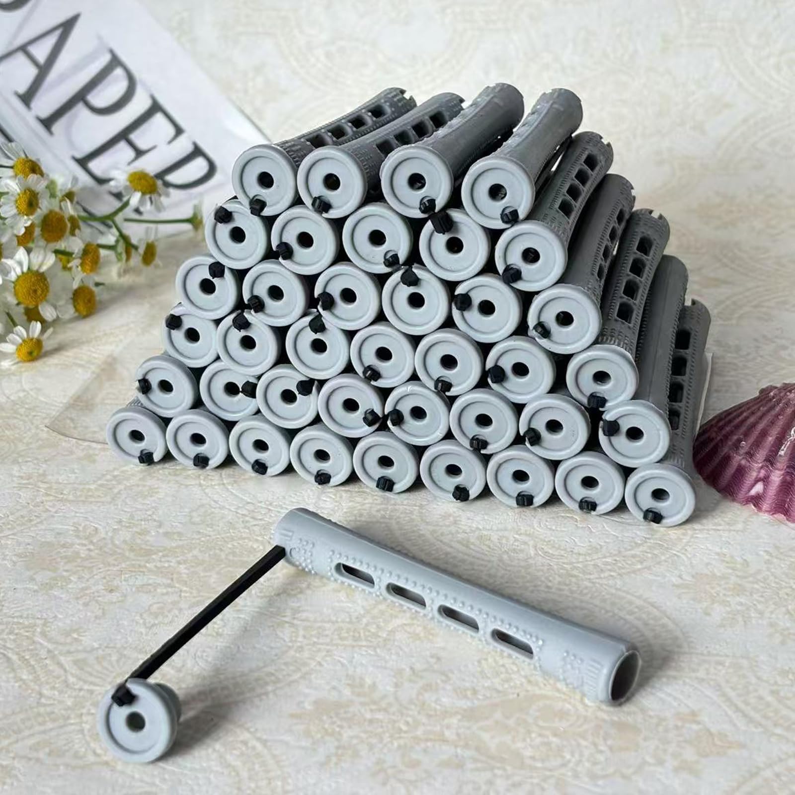 YOROSTAR gray perm rods used in a hair styling demo for curls and waves