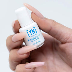 Proteína de unión Young Nails: textura adhesiva que favorece la adherencia entre capas.