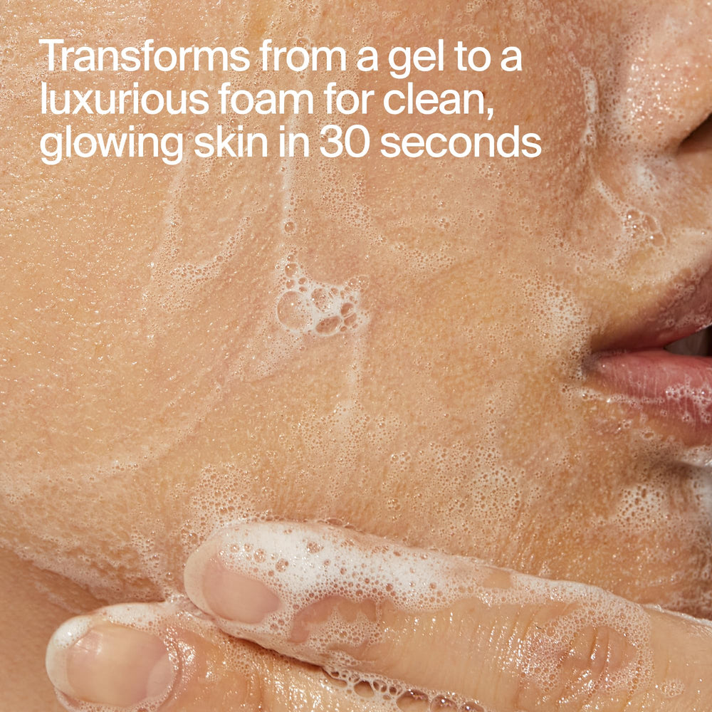 Neceser de viaje con el dúo compacto de cuidado facial.