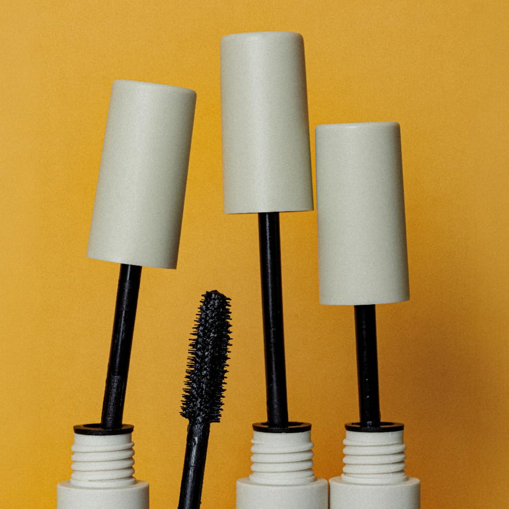 Aplicación diaria y rápida con YuYa Mascara para un look limpio