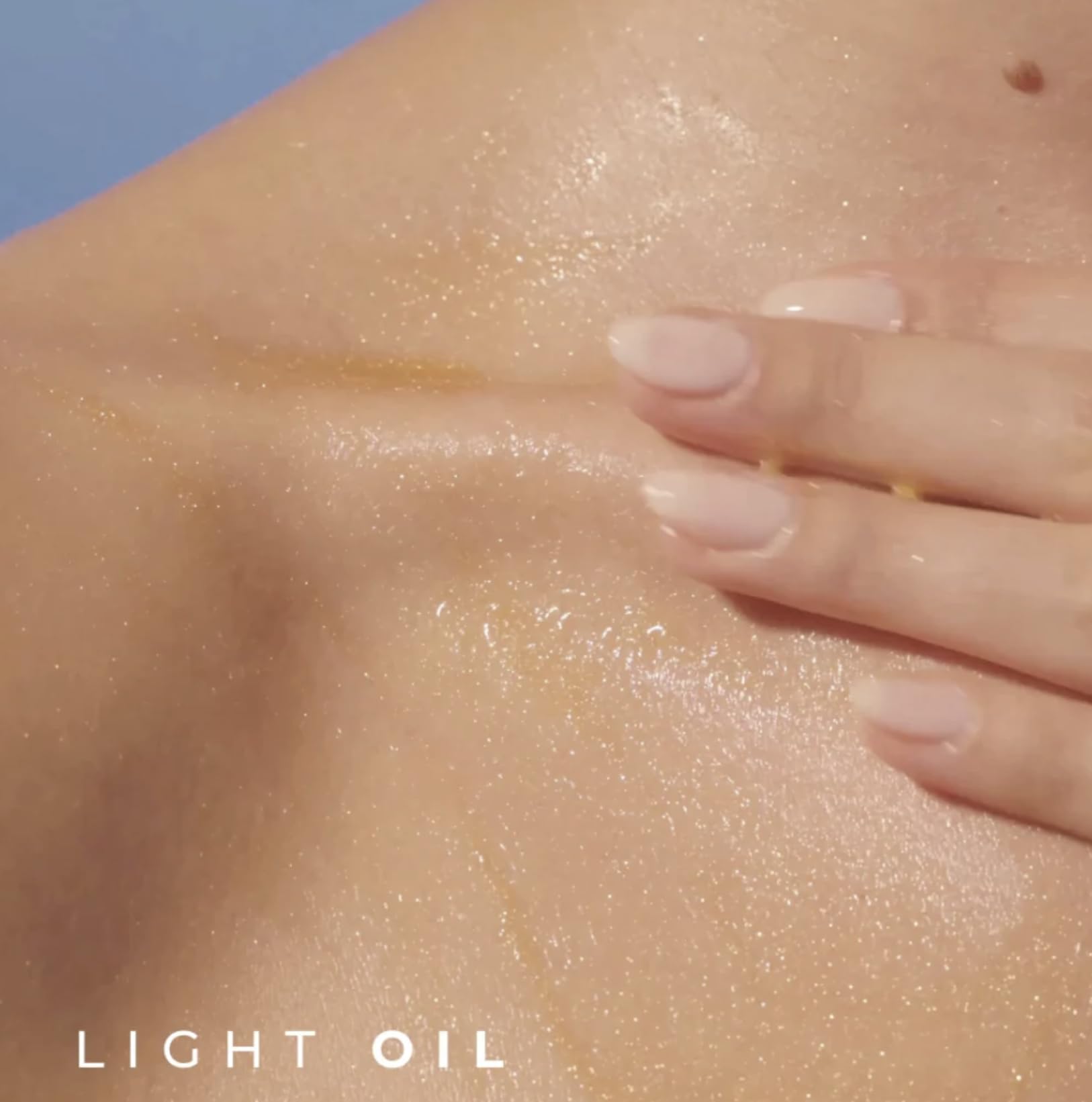Yves Rocher Monoi Tahiti oil non-greasy absorption promotes fast settling on skin.