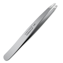 ZERNBER eyebrow slant tweezers close-up for precise plucking