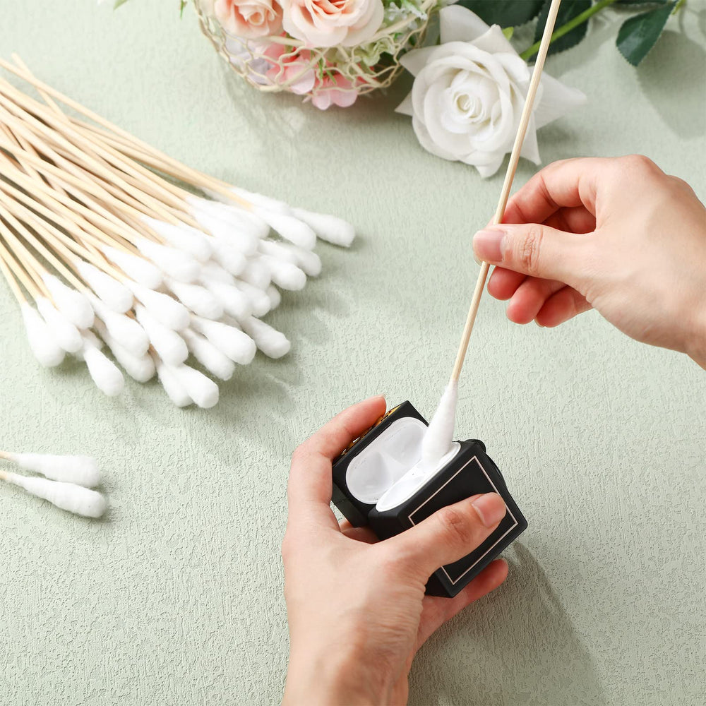Zhehao large-diameter swabs for makeup removal and detail work.