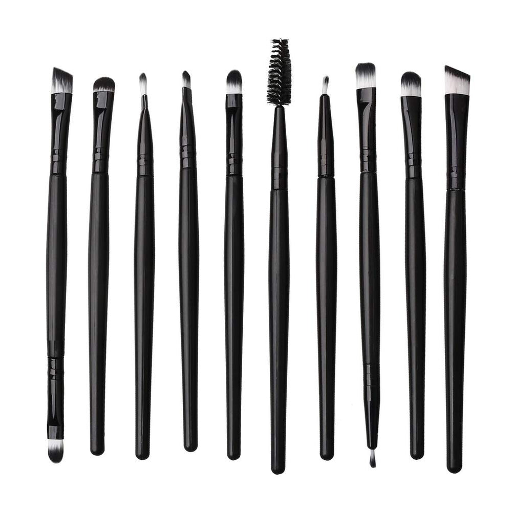 ZHIYE foundation brush in action for even coverage