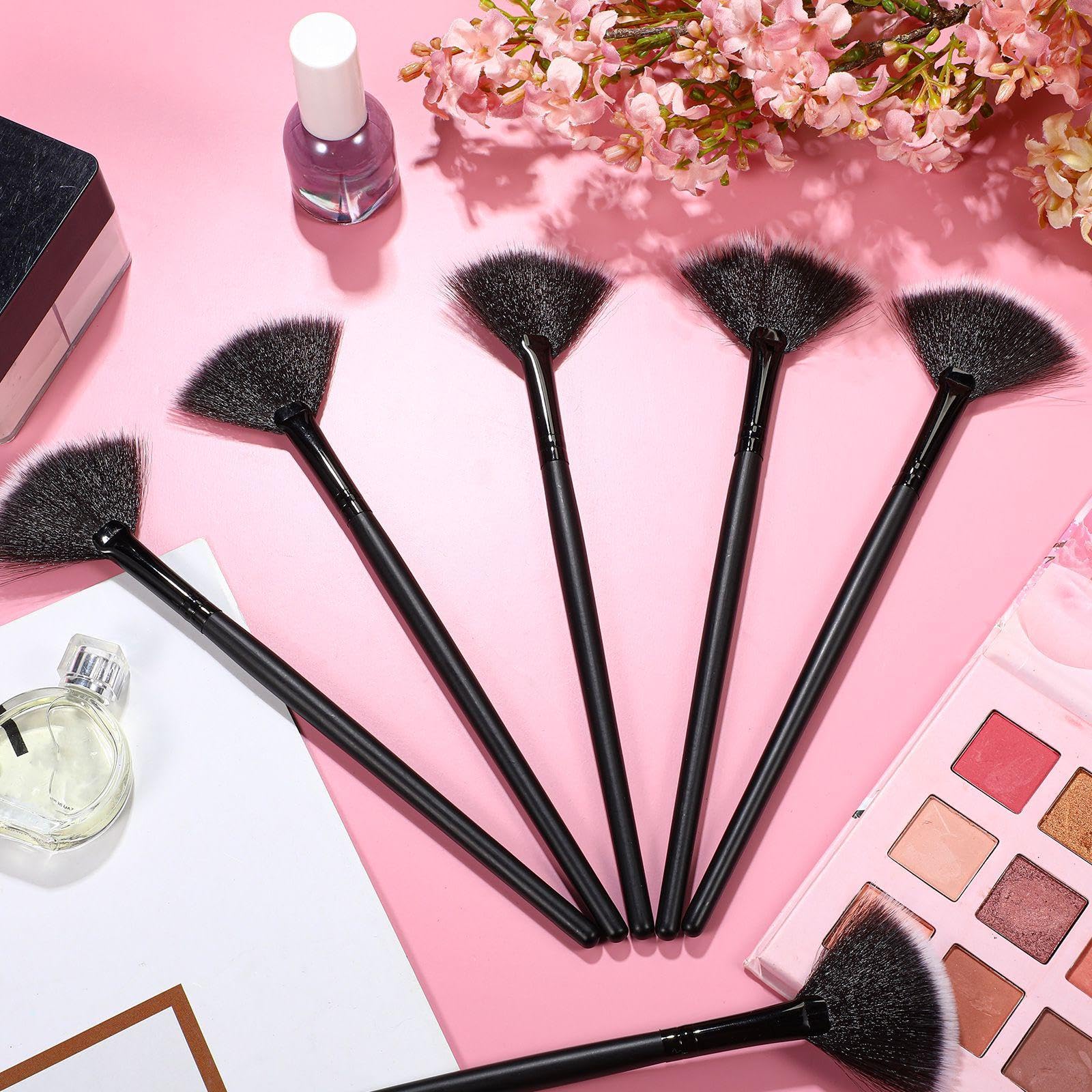 Ziliny precision fan brush helps even application of creams