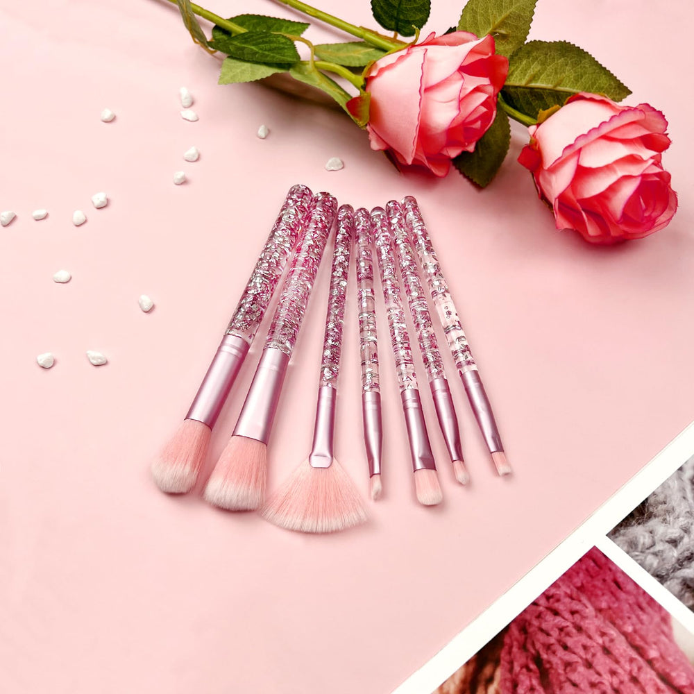 Zoolinn fan brush with glitter accents for finishing touches