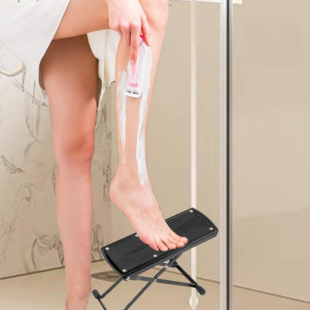 ZtohPyo versatile stand doubles as shower stool and nail art aid.